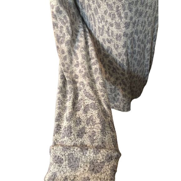 Buffalo David Britton gray pullover leopard print sweater Size L - Picture 11 of 14